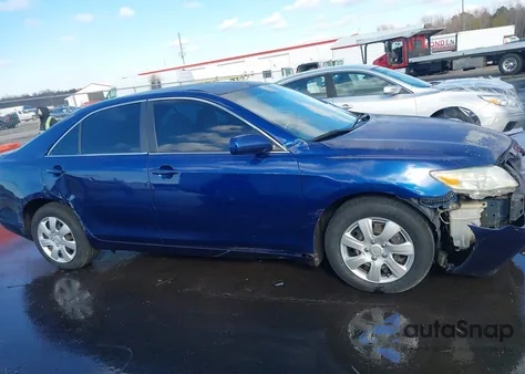 2011 Toyota Camry Le z USA, uszkodzony, nr VIN 4T1BF3EK1BU585617